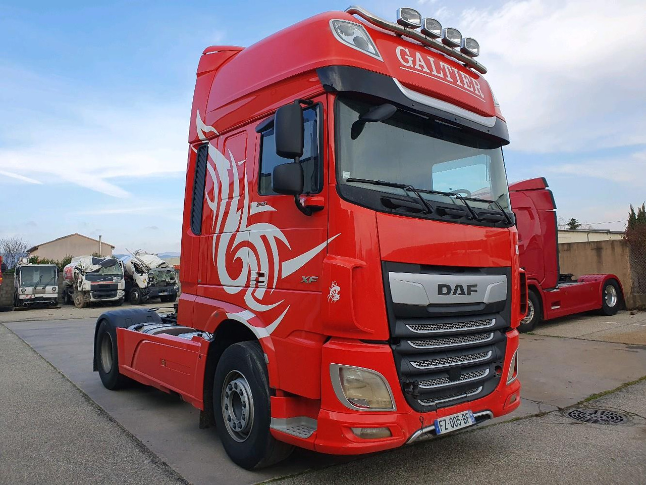 DAF XF530 - Tracteur routier: photos 1 DAF XF530 - Tracteur routier: photos 1