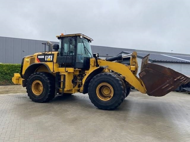 CAT 966 M - Chargeuse sur pneus: photos 2 CAT 966 M - Chargeuse sur pneus: photos 2