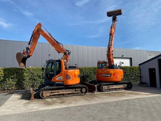 Pelle sur chenille Doosan DX140 LCR-5: photos 29