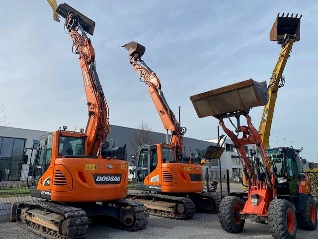 Pelle sur chenille Doosan DX140 LCR-5: photos 32