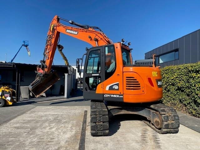 Pelle sur chenille Doosan DX140 LCR-5: photos 8
