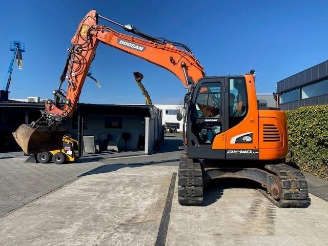 Pelle sur chenille Doosan DX140 LCR-5: photos 9