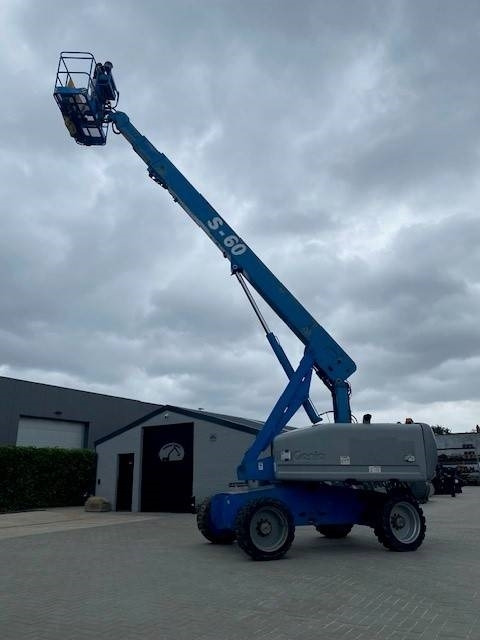 Genie S 60 - Nacelle télescopique: photos 4 Genie S 60 - Nacelle télescopique: photos 4