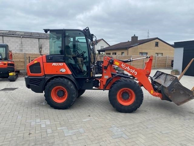 Chargeuse sur pneus Kubota R 070: photos 6