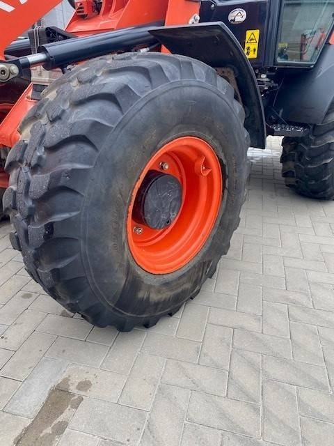 Chargeuse sur pneus Kubota R 070: photos 7