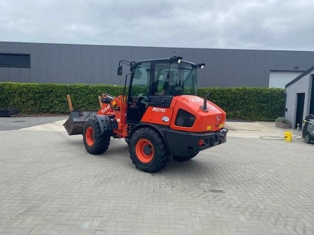 Chargeuse sur pneus Kubota R 070: photos 17