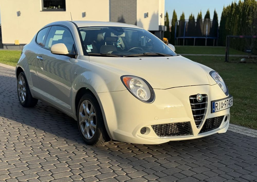 Alfa Romeo Mito - Voiture: photos 1 Alfa Romeo Mito - Voiture: photos 1