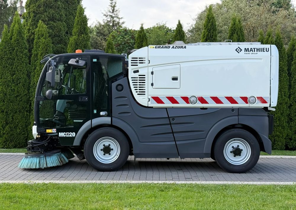 Inny MATHIEU GRAND AZURA MC420 ZAMIATARKA - Benne à ordures ménagères: photos 4 Inny MATHIEU GRAND AZURA MC420 ZAMIATARKA - Benne à ordures ménagères: photos 4