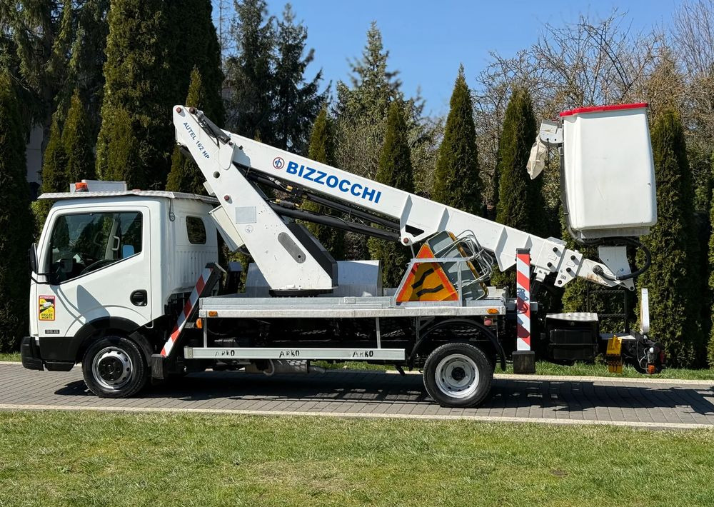 Nissan CABSTAR 16 M MANUAL - Camion avec nacelle: photos 4 Nissan CABSTAR 16 M MANUAL - Camion avec nacelle: photos 4