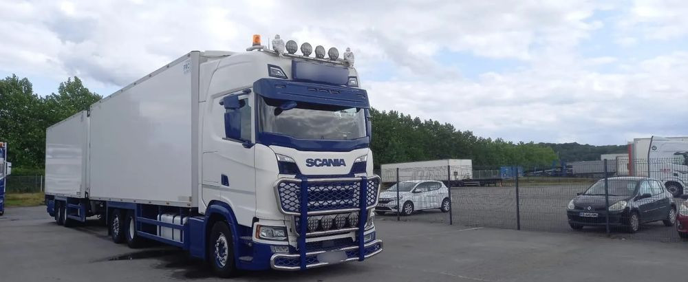 Scania S 500 CARIER FRIGO 6X2 RETARDER - Camion frigorifique: photos 1 Scania S 500 CARIER FRIGO 6X2 RETARDER - Camion frigorifique: photos 1