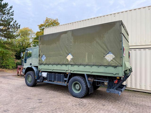 Iveco 140E24 4x4 / Armee / Militär / Camper - Camion à rideaux coulissants: photos 4 Iveco 140E24 4x4 / Armee / Militär / Camper - Camion à rideaux coulissants: photos 4