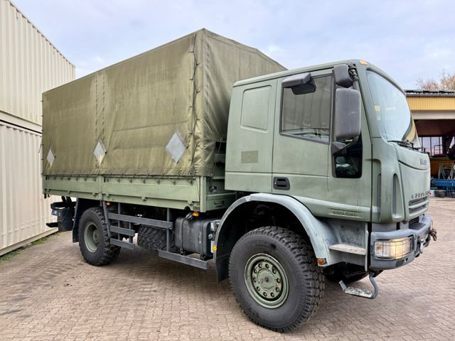 Iveco 140E24 4x4 / Armee / Militär / Camper - Camion à rideaux coulissants: photos 2 Iveco 140E24 4x4 / Armee / Militär / Camper - Camion à rideaux coulissants: photos 2