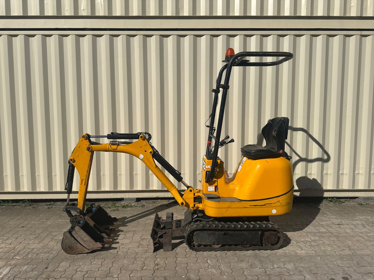 JCB 8008 CTS, 2021 BJ, 972 BH, 3 x Löffel - Mini pelle: photos 2 JCB 8008 CTS, 2021 BJ, 972 BH, 3 x Löffel - Mini pelle: photos 2