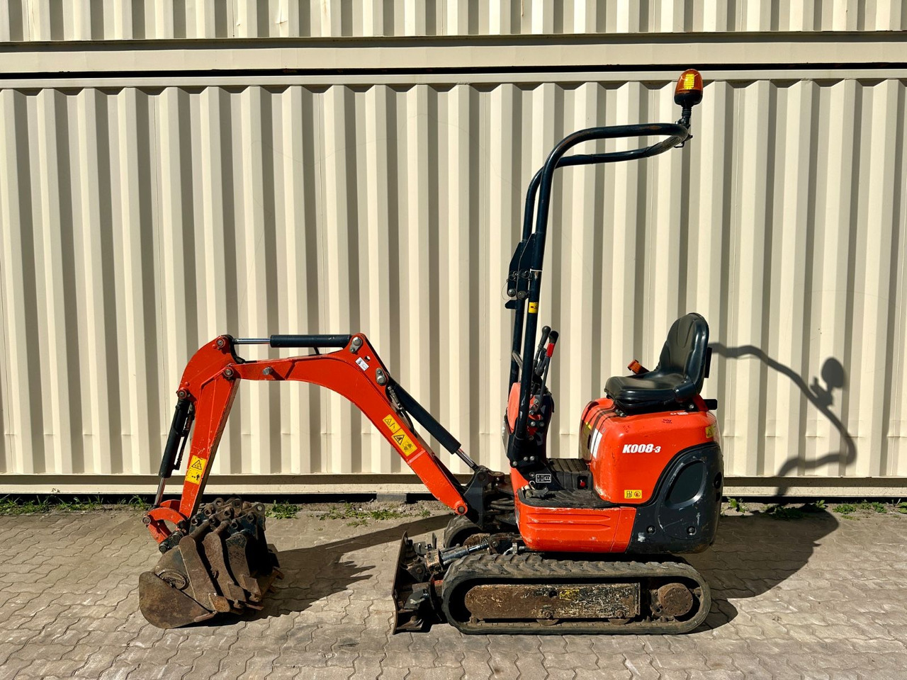 Kubota K008-3 / 2021 BJ / 725 H / 4 x Löffel - Mini pelle: photos 1 Kubota K008-3 / 2021 BJ / 725 H / 4 x Löffel - Mini pelle: photos 1
