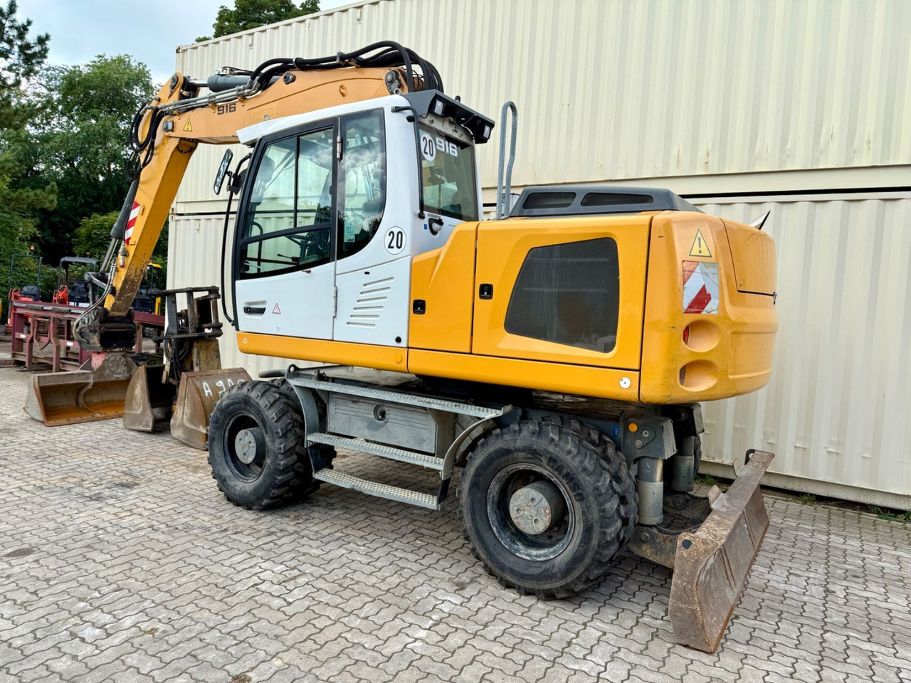 Liebherr A916 / Deutsche Maschine / Löffel + Greifer - Pelle sur pneus: photos 3 Liebherr A916 / Deutsche Maschine / Löffel + Greifer - Pelle sur pneus: photos 3