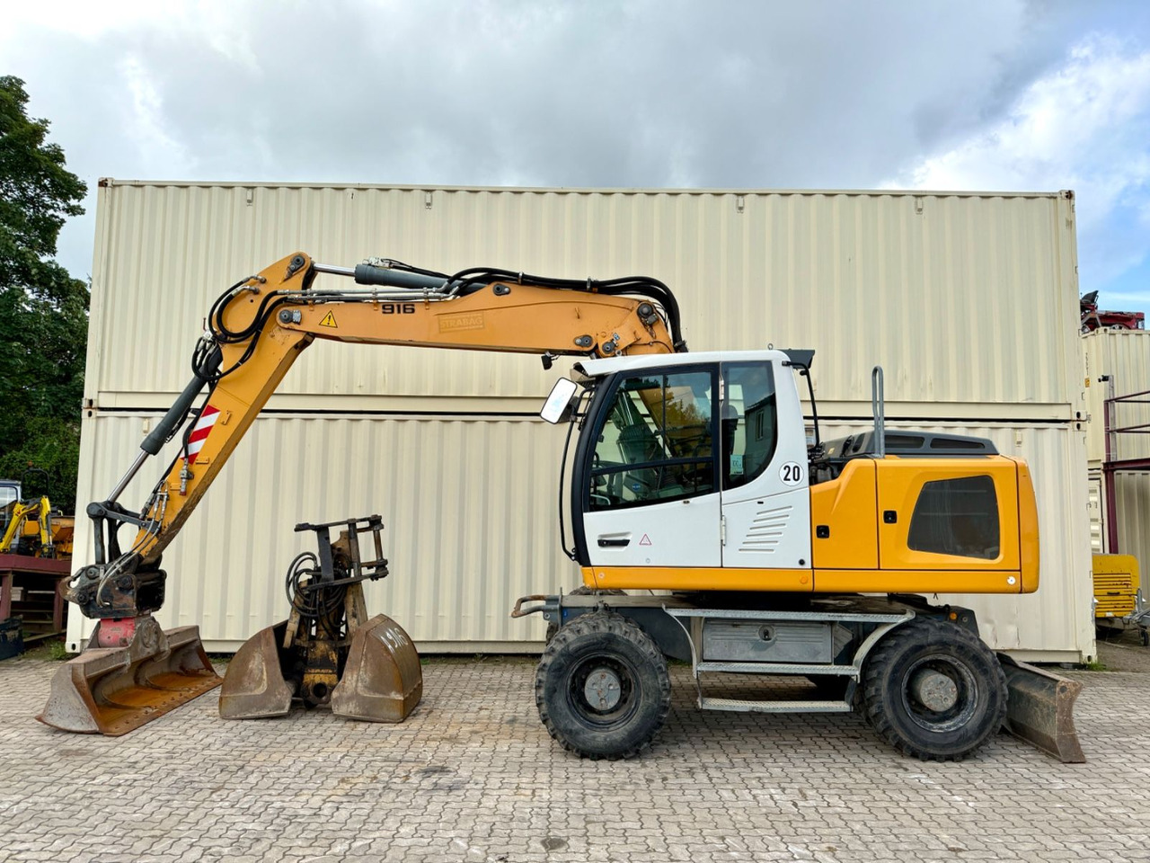 Liebherr A916 / Deutsche Maschine / Löffel + Greifer - Pelle sur pneus: photos 2 Liebherr A916 / Deutsche Maschine / Löffel + Greifer - Pelle sur pneus: photos 2