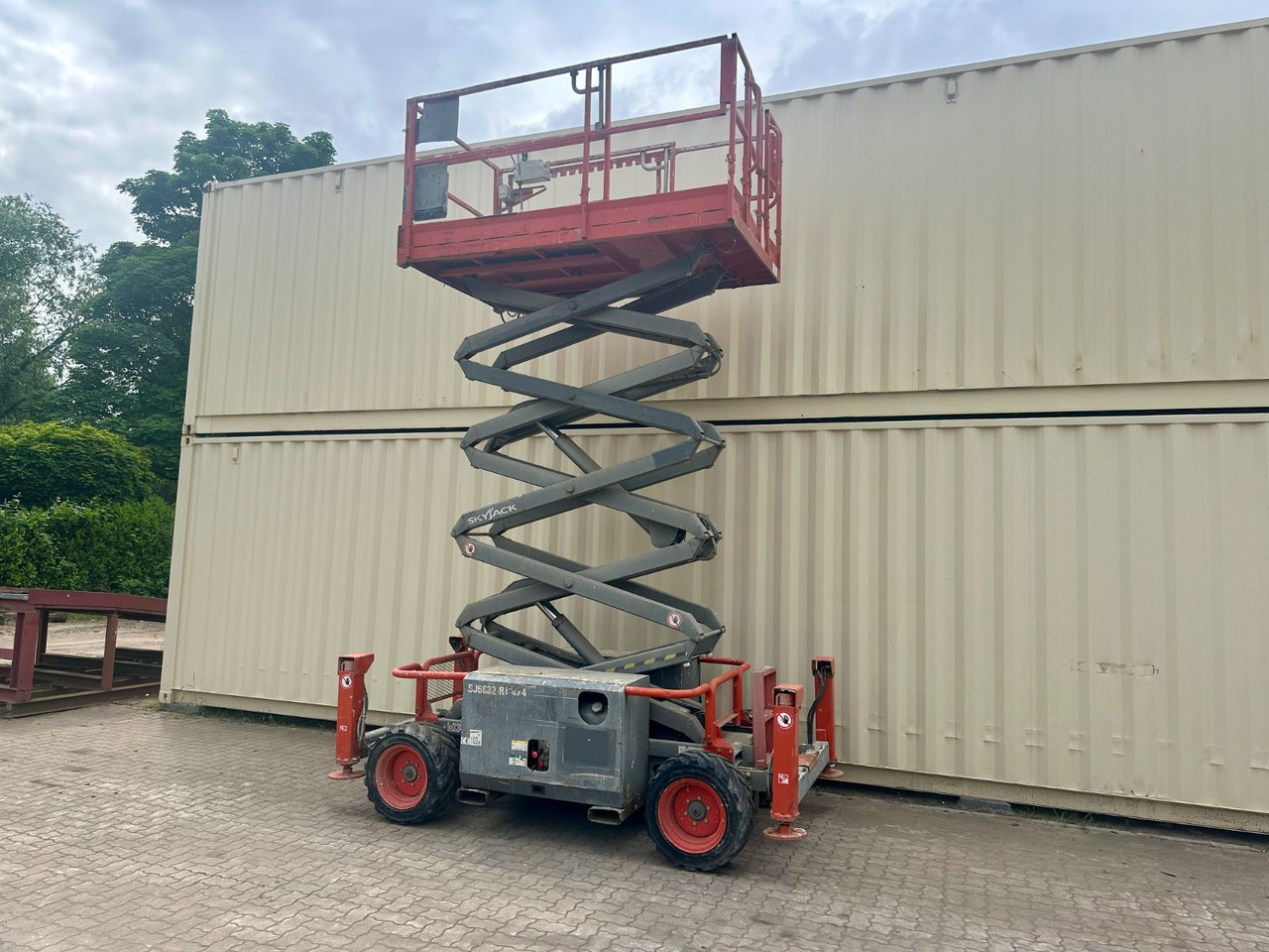 Skyjack SJ6832RT 4x4 Diesel, 11.8 Meter - Nacelle ciseaux: photos 3 Skyjack SJ6832RT 4x4 Diesel, 11.8 Meter - Nacelle ciseaux: photos 3