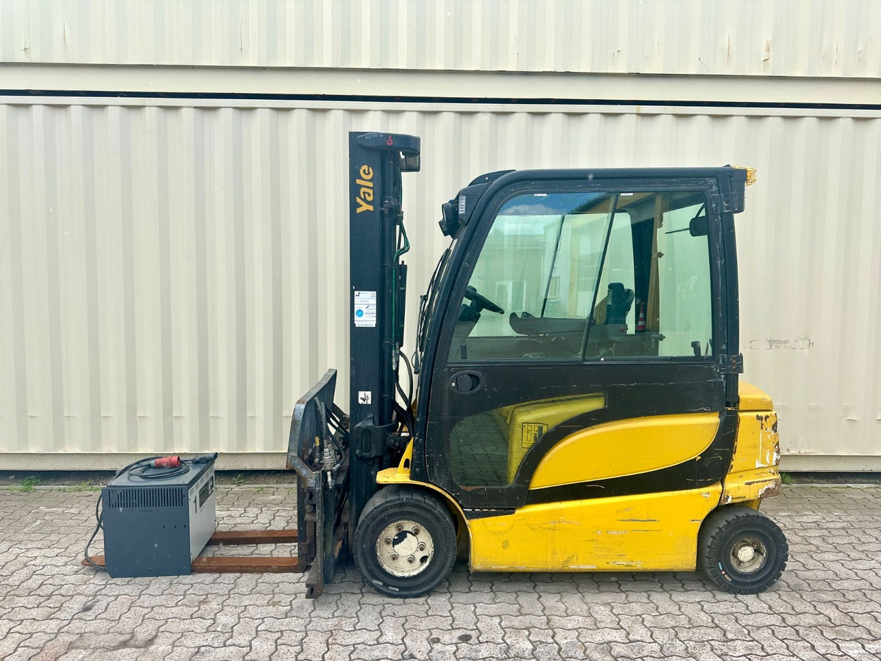 Yale ERP30VL / Seitenschieber + Zinkenverstellung - Chariot élévateur électrique: photos 2 Yale ERP30VL / Seitenschieber + Zinkenverstellung - Chariot élévateur électrique: photos 2