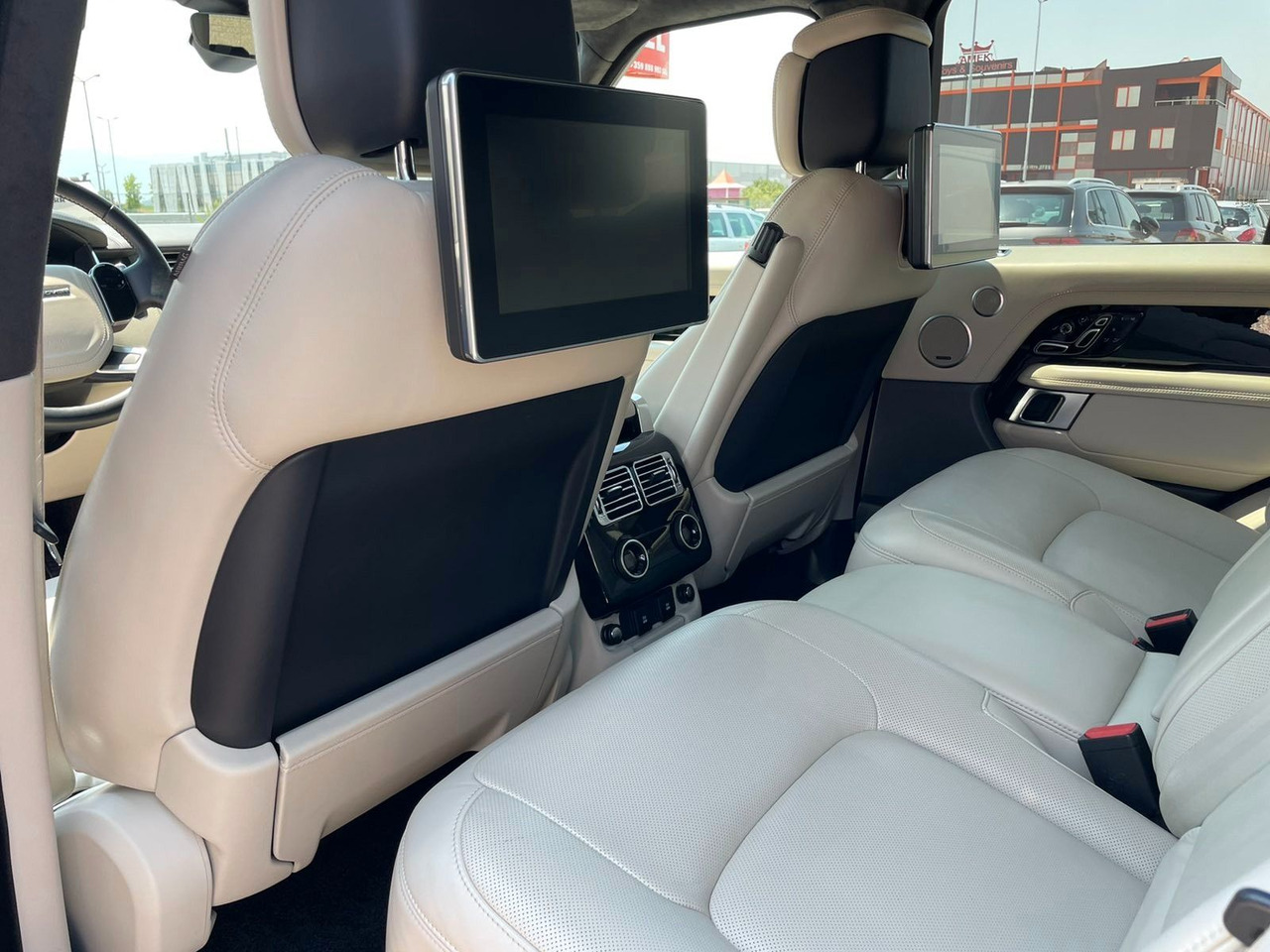 SUV Land Rover Range Rover Autobiography P525 5.0 V8: photos 14