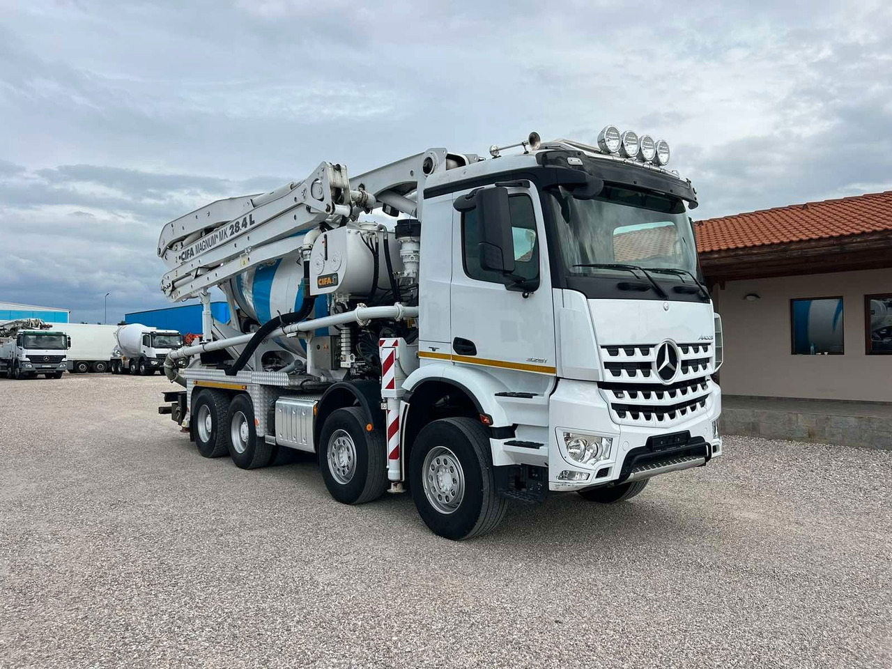 Mercedes-Benz AROCS 3251 CIFA MAGNUM MK28.4L - Camion malaxeur pompe: photos 1 Mercedes-Benz AROCS 3251 CIFA MAGNUM MK28.4L - Camion malaxeur pompe: photos 1