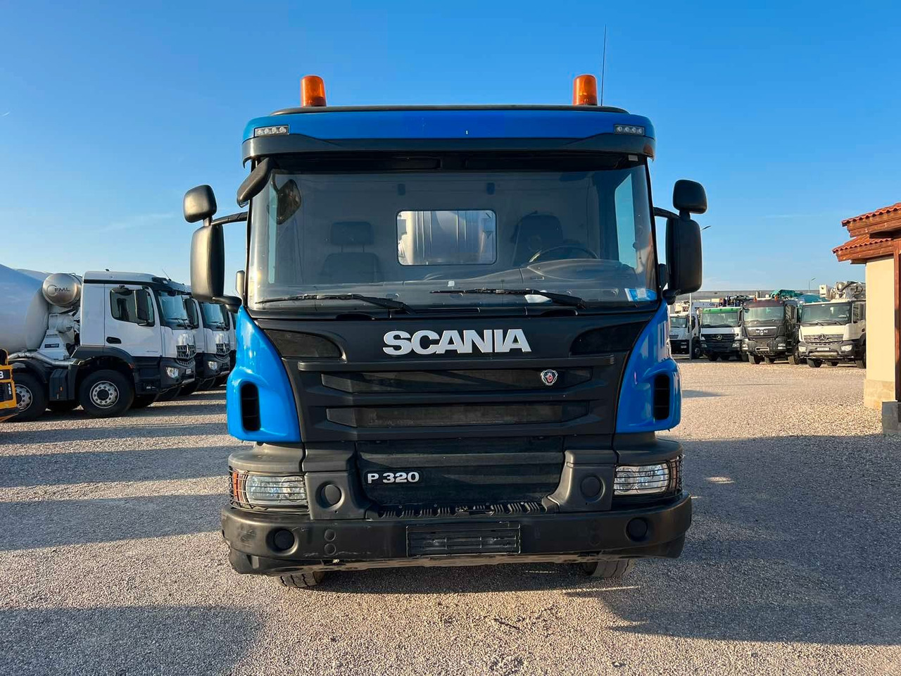 Scania P320 LIEBHERR 4M3 - Camion malaxeur: photos 2 Scania P320 LIEBHERR 4M3 - Camion malaxeur: photos 2