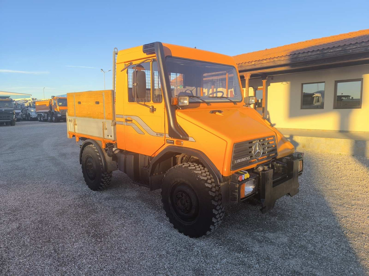 UNIMOG U90 - Camion benne: photos 1 UNIMOG U90 - Camion benne: photos 1