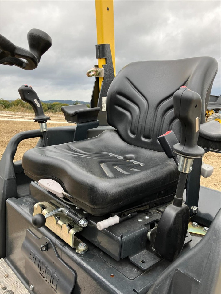 BOMAG DE BW 100 ADe-5 - Compacteur: photos 2 BOMAG DE BW 100 ADe-5 - Compacteur: photos 2