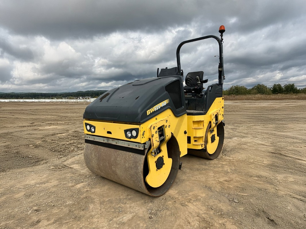 BOMAG DE BW 135 AD-5 Stage IIIa/Tier 4i - Compacteur: photos 1 BOMAG DE BW 135 AD-5 Stage IIIa/Tier 4i - Compacteur: photos 1
