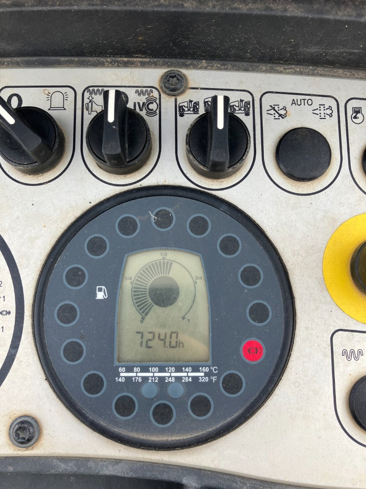 BOMAG DE BW 135 AD-5 Stage IIIa/Tier 4i - Compacteur: photos 5 BOMAG DE BW 135 AD-5 Stage IIIa/Tier 4i - Compacteur: photos 5