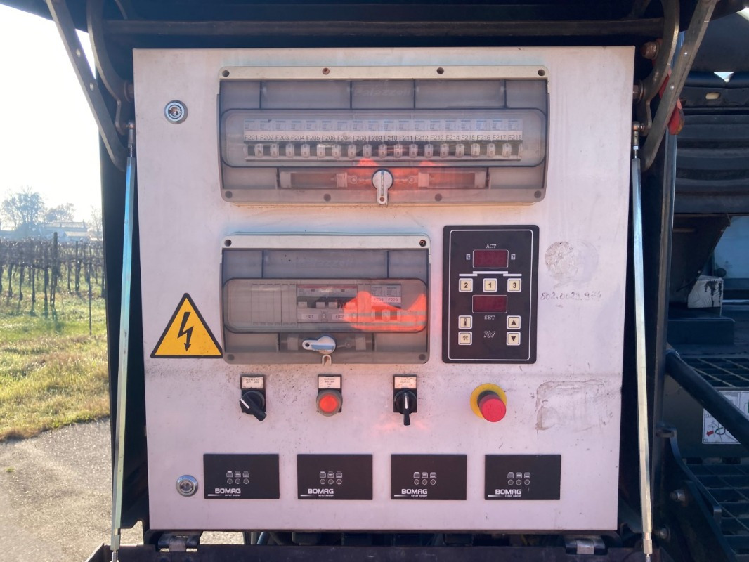 BOMAG IT BF 700 C-2 S500 Stage IV/Tier 4f - Finisseur: photos 4 BOMAG IT BF 700 C-2 S500 Stage IV/Tier 4f - Finisseur: photos 4