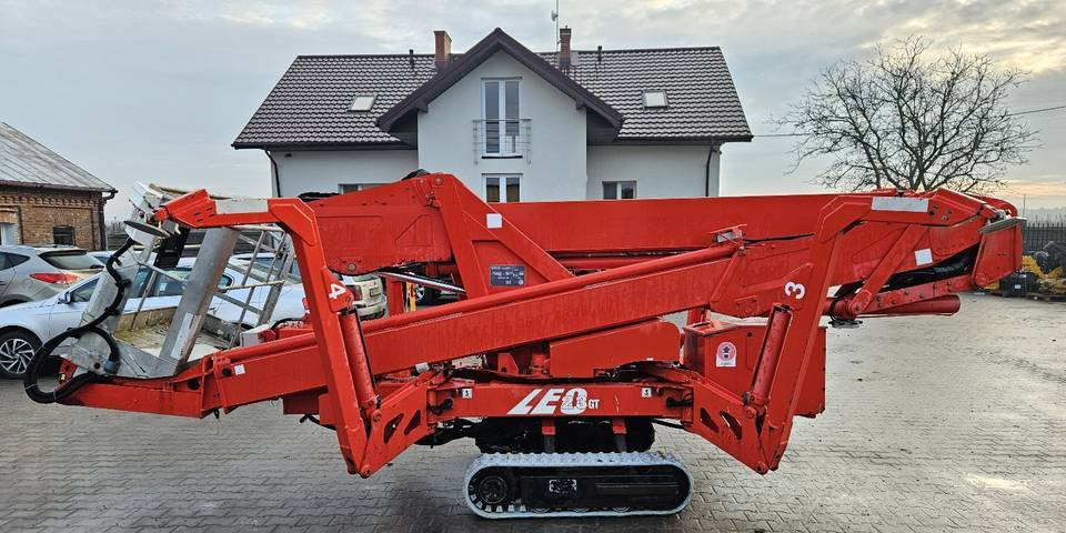 Gąsienicowy podnośnik koszowy Teupen LEO 23GT niesprawny FV23% pająk zwyżka - Nacelle araignée: photos 4 Gąsienicowy podnośnik koszowy Teupen LEO 23GT niesprawny FV23% pająk zwyżka - Nacelle araignée: photos 4