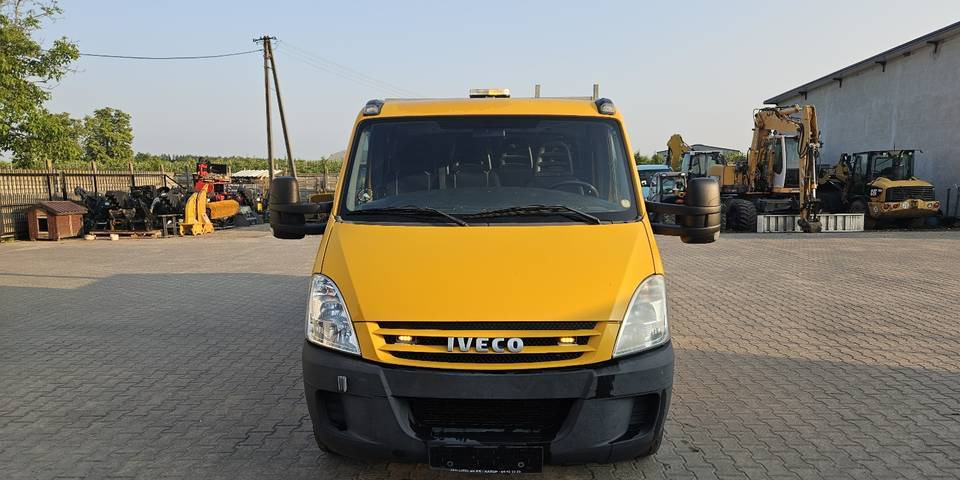 Iveco Daily 35S14 HDS 830 kg doka dubel brygadówka - Utilitaire plateau: photos 3 Iveco Daily 35S14 HDS 830 kg doka dubel brygadówka - Utilitaire plateau: photos 3