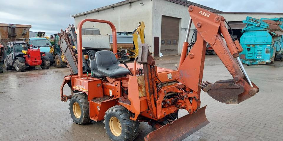 Koparka łańcuchowa Ditch Witch 3500DD - Trancheuse: photos 3 Koparka łańcuchowa Ditch Witch 3500DD - Trancheuse: photos 3