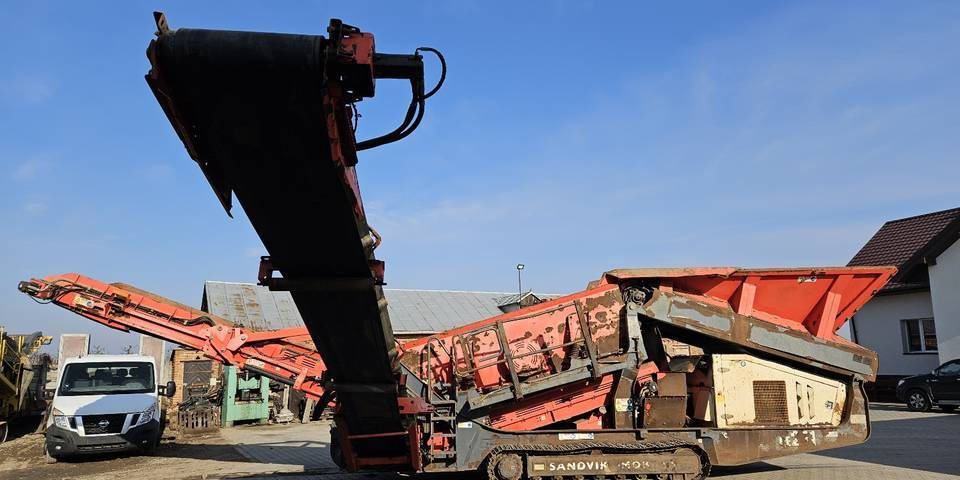 Przesiewacz mobilny Sandvik QE241 tylko 2980 h - Crible: photos 1 Przesiewacz mobilny Sandvik QE241 tylko 2980 h - Crible: photos 1