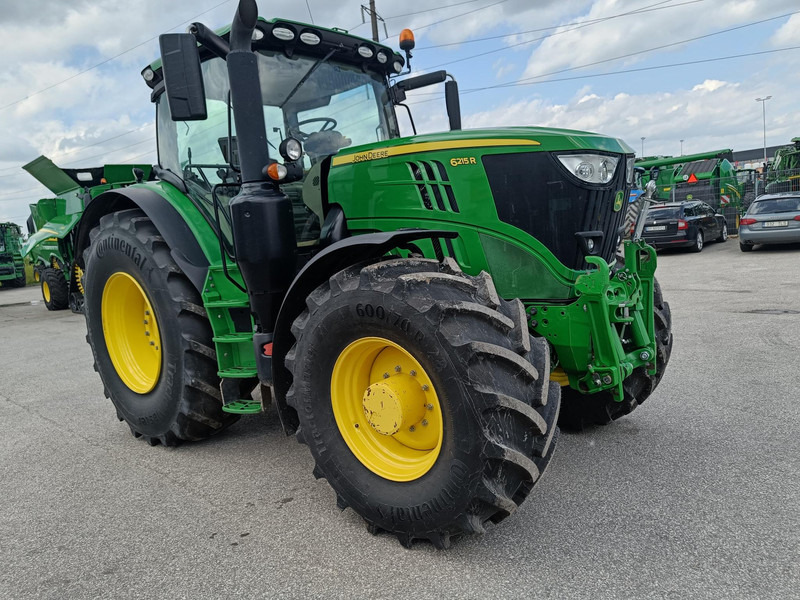 John Deere 6215R - Tracteur agricole: photos 1 John Deere 6215R - Tracteur agricole: photos 1