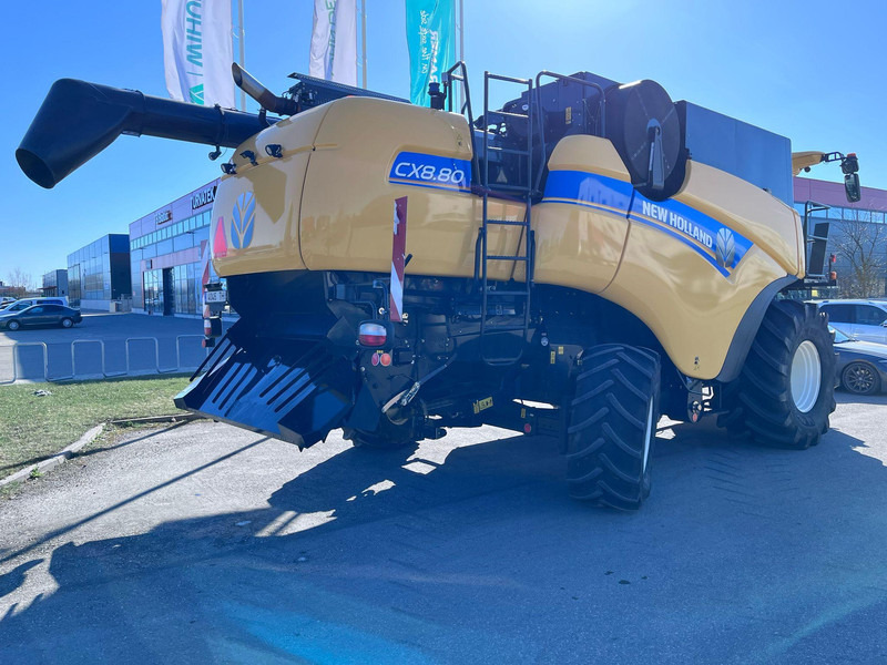New Holland CX 8.80 - Moissonneuse-batteuse: photos 4 New Holland CX 8.80 - Moissonneuse-batteuse: photos 4