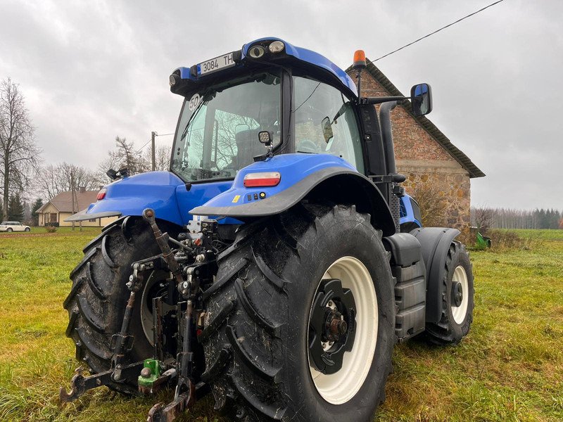 New Holland T8.330 - Tracteur agricole: photos 4 New Holland T8.330 - Tracteur agricole: photos 4