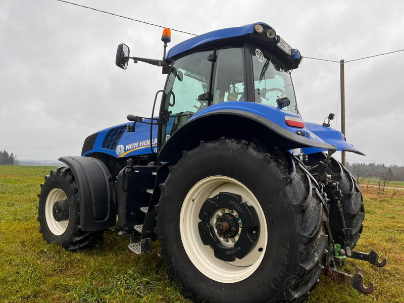 New Holland T8.330 - Tracteur agricole: photos 3 New Holland T8.330 - Tracteur agricole: photos 3