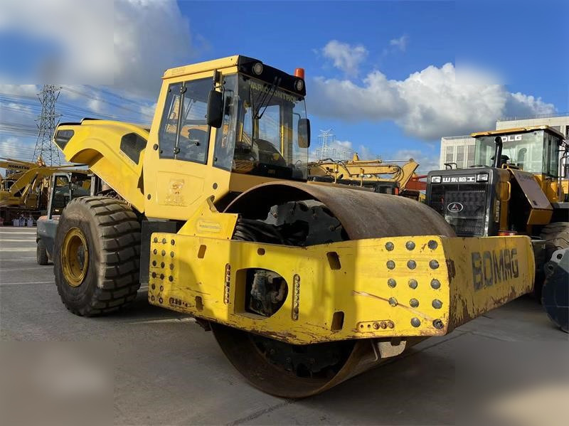 BOMAG BW226DH-4 - Compacteur: photos 2 BOMAG BW226DH-4 - Compacteur: photos 2