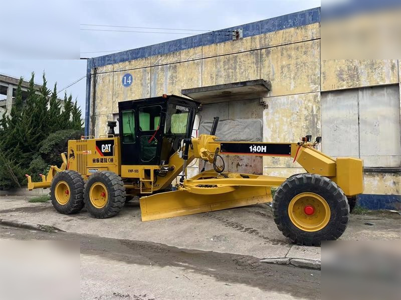 CATERPILLAR 140H - Niveleuse: photos 4 CATERPILLAR 140H - Niveleuse: photos 4
