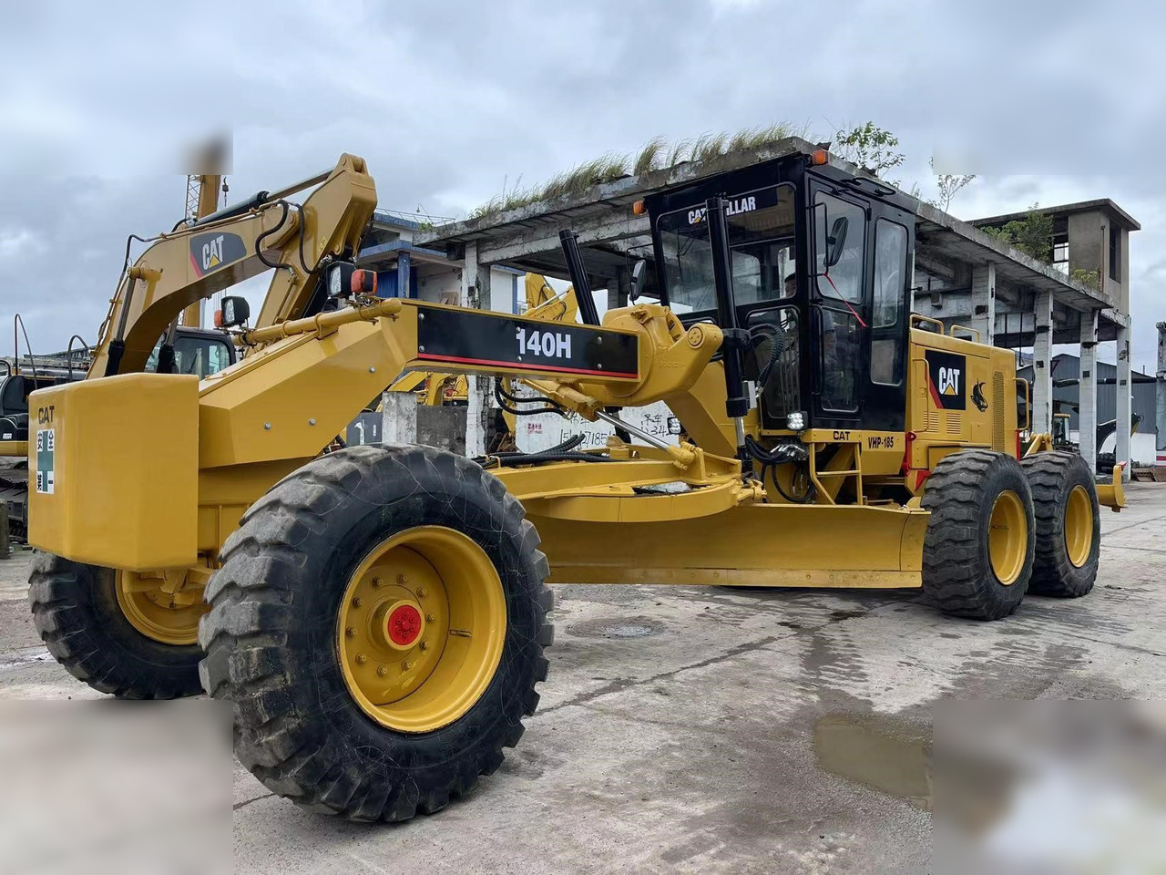 CATERPILLAR 140H - Niveleuse: photos 1 CATERPILLAR 140H - Niveleuse: photos 1