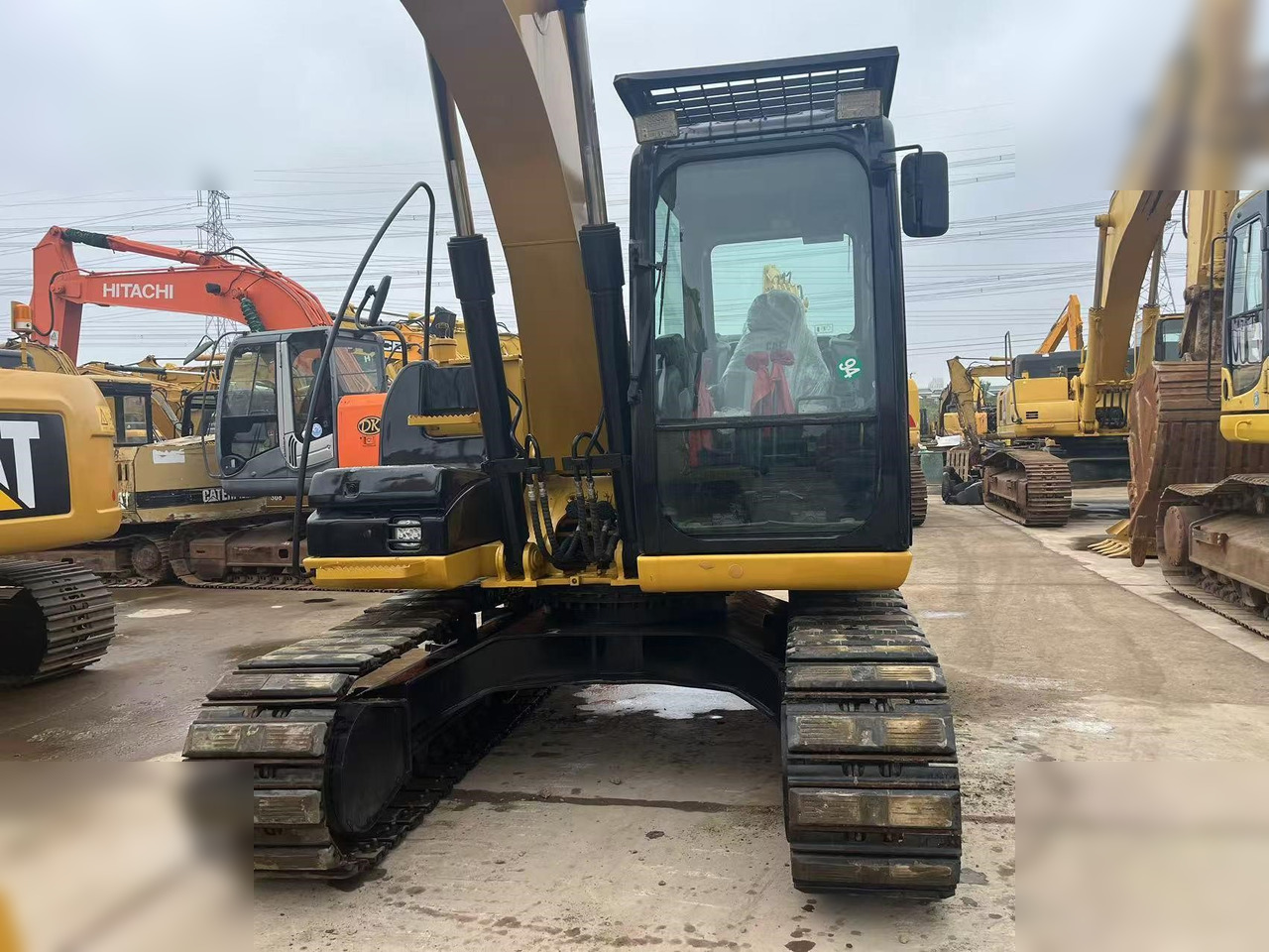 CATERPILLAR 312D2 GC - Pelle sur chenille: photos 3 CATERPILLAR 312D2 GC - Pelle sur chenille: photos 3