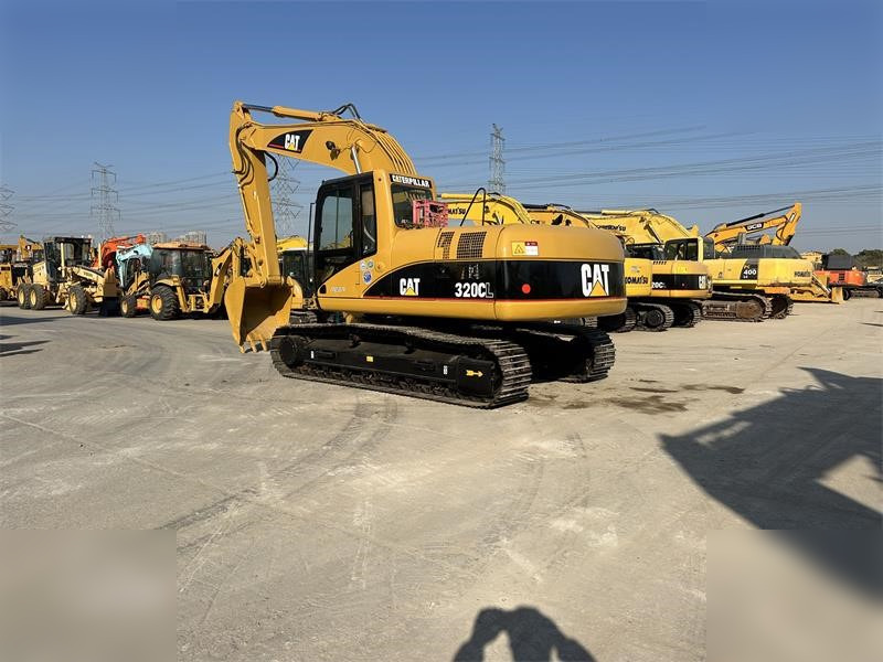 CATERPILLAR 320CL - Pelle sur chenille: photos 3 CATERPILLAR 320CL - Pelle sur chenille: photos 3