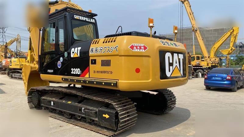 CATERPILLAR 320D2 - Pelle sur chenille: photos 2 CATERPILLAR 320D2 - Pelle sur chenille: photos 2