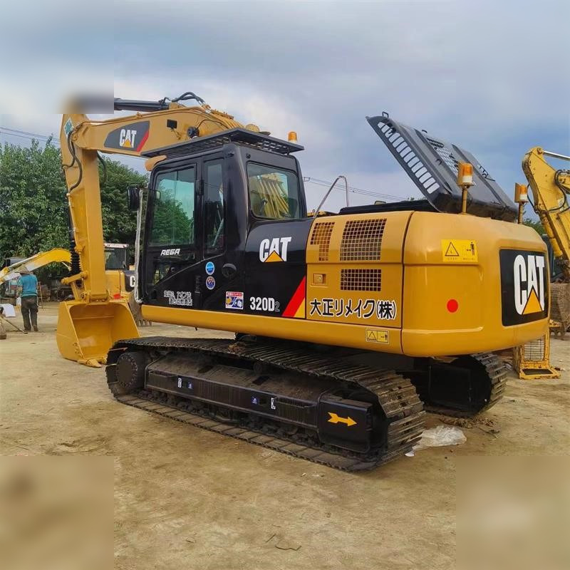 CATERPILLAR 320D2 - Pelle sur chenille: photos 1 CATERPILLAR 320D2 - Pelle sur chenille: photos 1