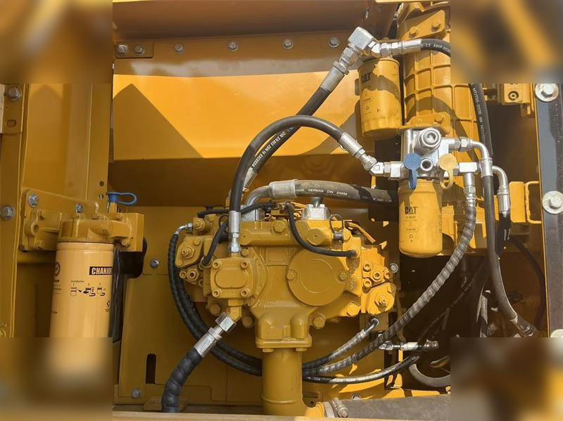 CATERPILLAR 320DL - Pelle sur chenille: photos 5 CATERPILLAR 320DL - Pelle sur chenille: photos 5