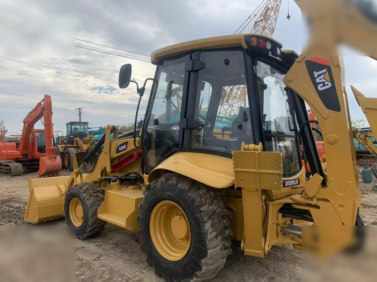 CATERPILLAR 420F - Tractopelle: photos 4 CATERPILLAR 420F - Tractopelle: photos 4