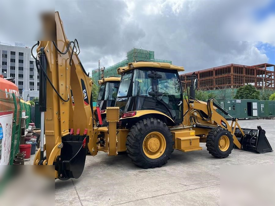 CATERPILLAR 430F - Tractopelle: photos 1 CATERPILLAR 430F - Tractopelle: photos 1