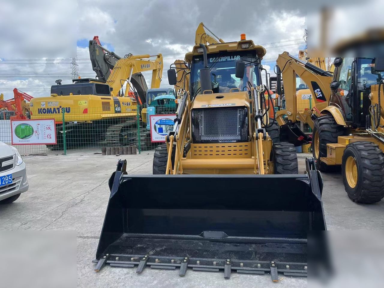 CATERPILLAR 430F2 - Tractopelle: photos 4 CATERPILLAR 430F2 - Tractopelle: photos 4