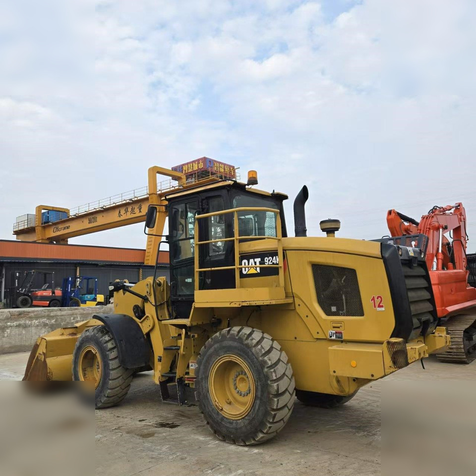 CATERPILLAR 924K - Chargeuse sur pneus: photos 2 CATERPILLAR 924K - Chargeuse sur pneus: photos 2